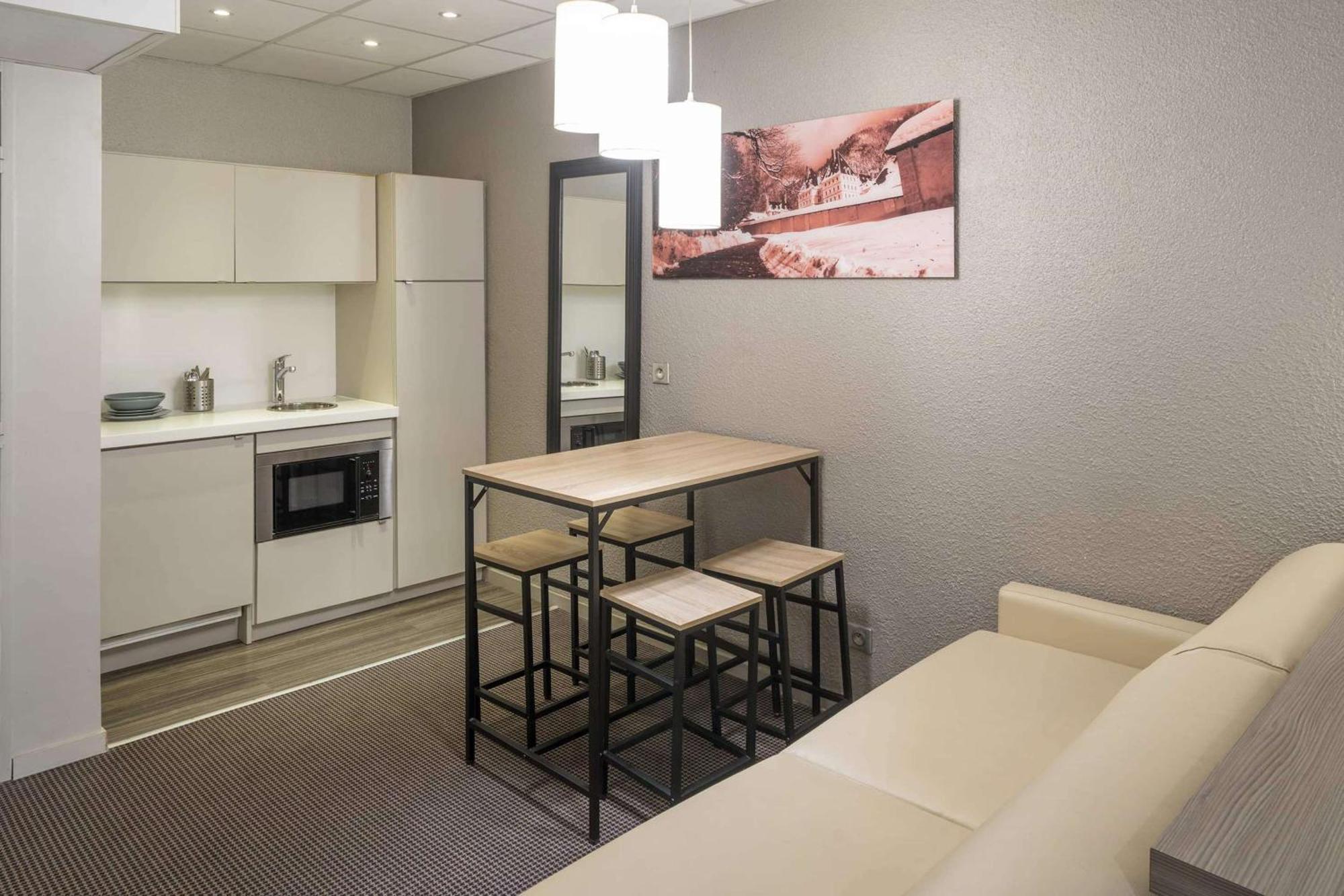 Hotel Kyriad Grenoble-voiron Chartreuse-centr'alp